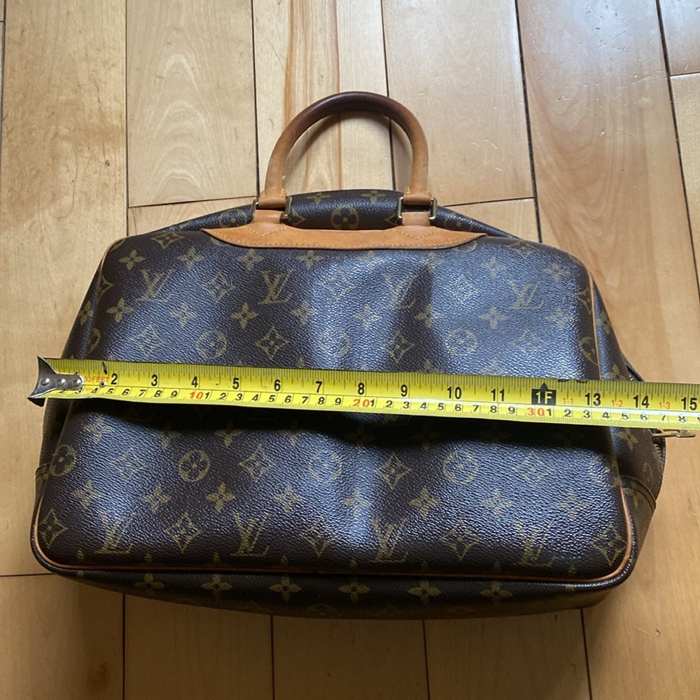 Authentic LV carry bag - Picture 9 of 10